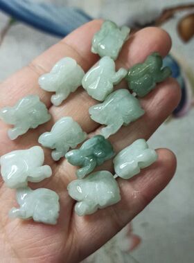 228缅甸天然翡翠生肖兔糯种雕刻兔子通孔上下孔卡17X12mm左右通货