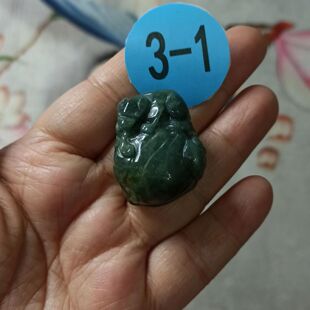 406天然翡翠吊坠雕刻件手把件飘花貔貅如意福瓜福寿卡31X25mm左右