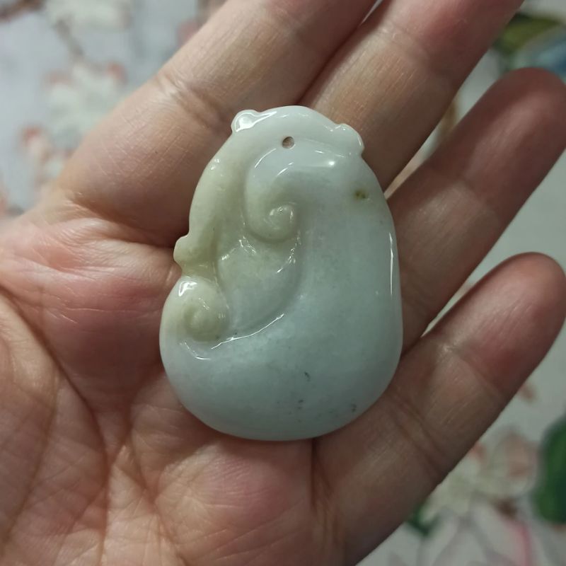 天然翡翠吊坠雕刻件大号如意