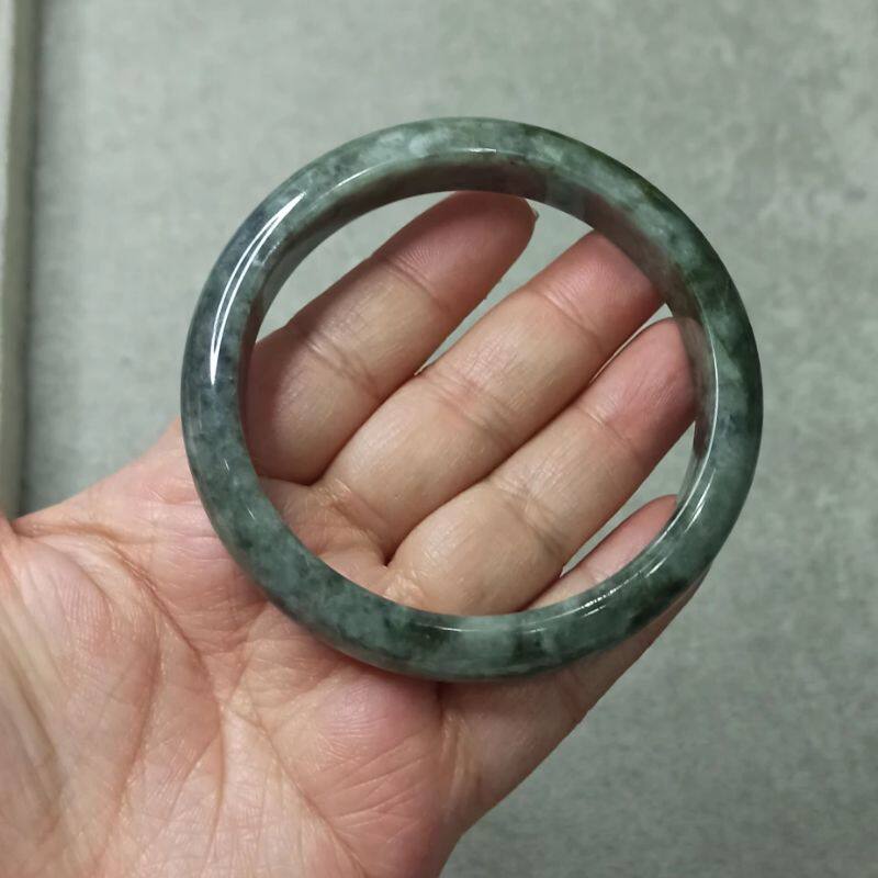 缅甸翡翠手镯圈口卡61mm