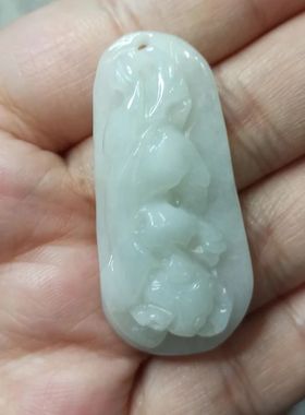 215缅甸天然翡翠貔貅吊坠白底仿古雕刻件长卡42X20mm左右手把件