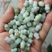 269天然缅甸翡翠糖果珠散珠通孔玉珠子卡13X8mm左右满48元 包邮