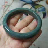 412天然危料翡翠手镯大圈口卡60.8mm宽12mm瑕疵有纹手工满48 包邮