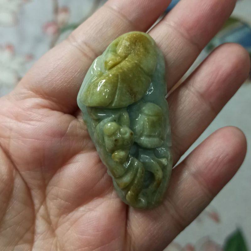 天然翡翠吊坠雕刻件手把件