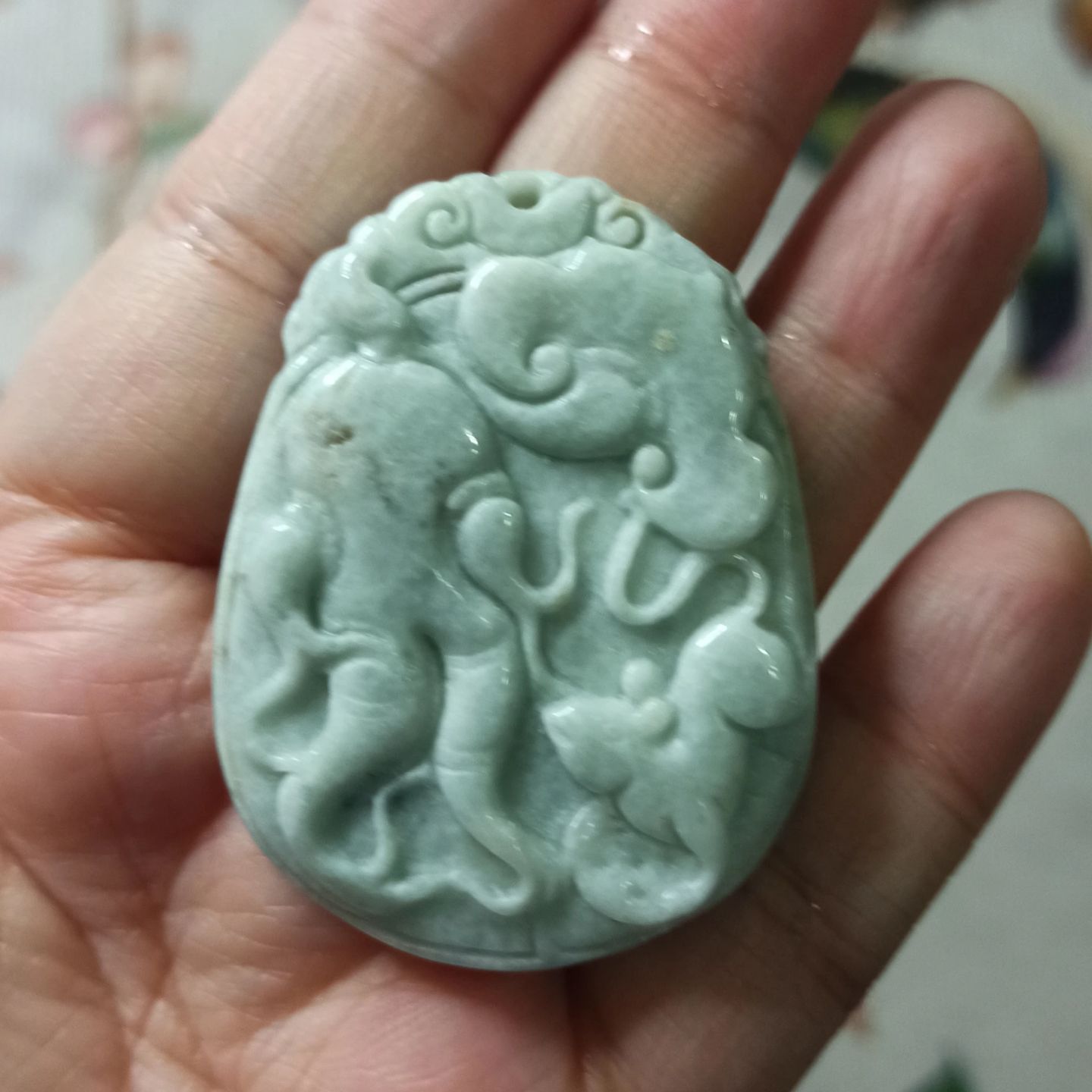 414缅甸天然翡翠飘花吊坠雕刻件手把件佛手人参人生如意卡48X36mm