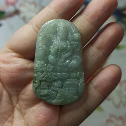 天然翡翠吊坠山水观音牌绿底