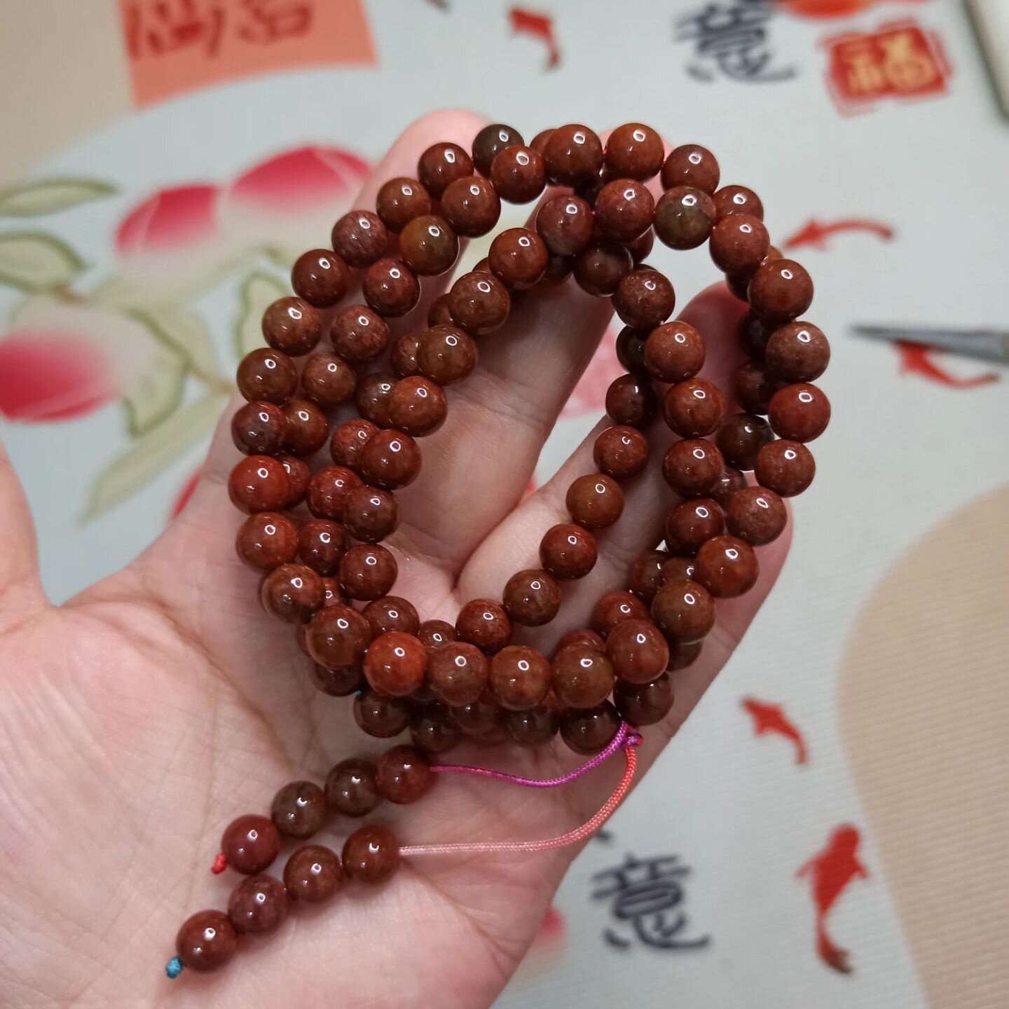翡翠项链绕手3圈半红翡圆珠
