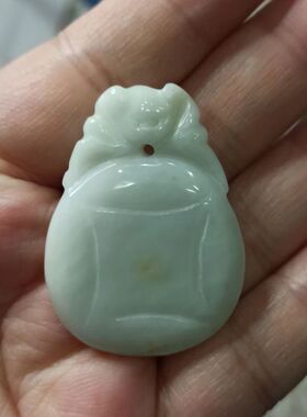 259天然翡翠吊坠飘花花牌福袋挂件特色卡39X29mm雕刻件满48元包邮