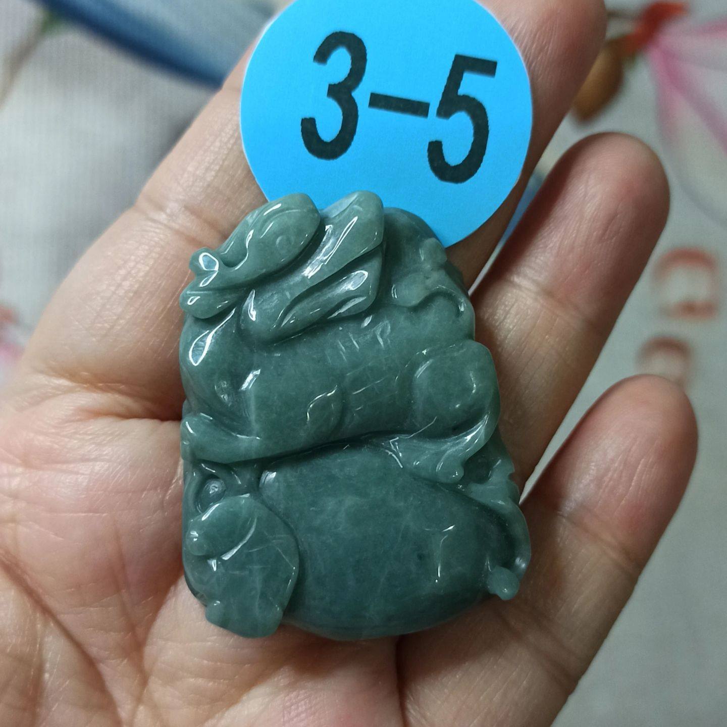 翡翠吊坠雕刻件手把件飘花貔貅