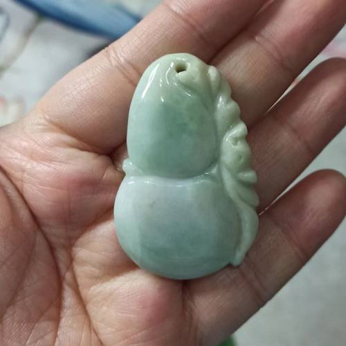天然翡翠吊坠雕刻件手把件葫芦