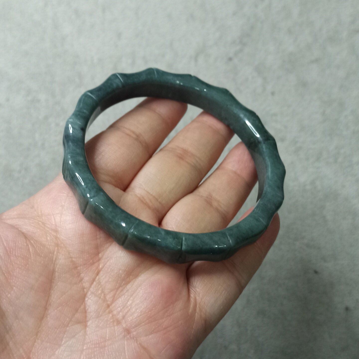 56天然翡翠手镯危料蓝水圈口卡61mm条宽10mm正圈圈口雕刻48元包邮