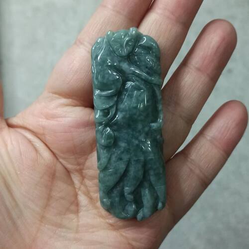 翡翠飘花吊坠雕刻件手把件危料