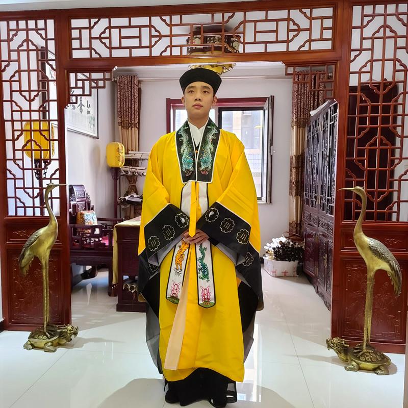 新款经衣刺绣龙领道服道袍法袍经师道衣黄色高功法衣