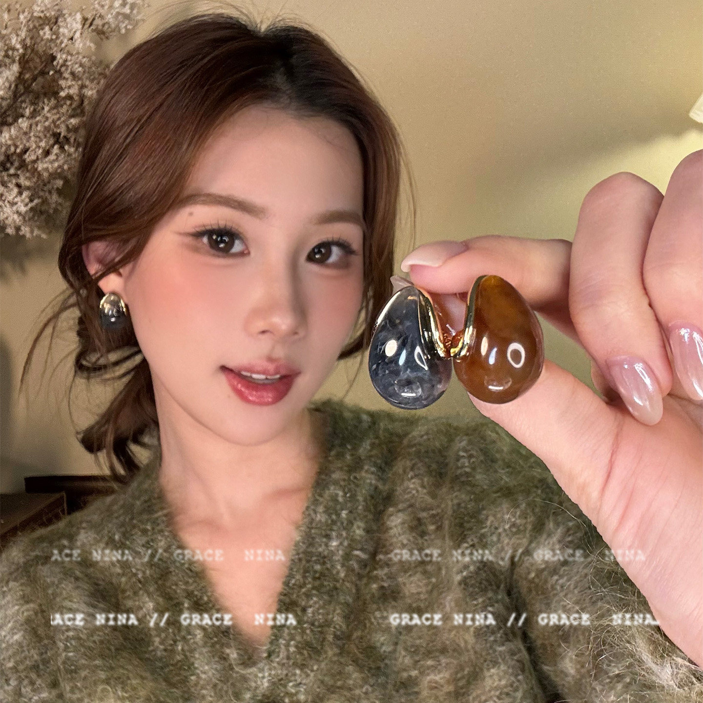 云雾晕染！复古琥珀色水滴耳钉2026新款爆款美拉德耳环漂亮耳饰女