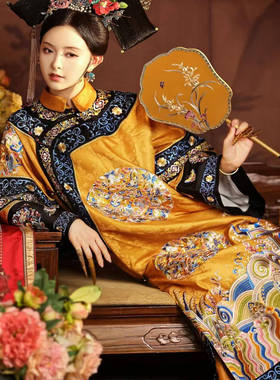 皇后吉服清代女贵妃娘娘宫廷风旗装氅衣故宫旅拍服黄色清宫剧格格