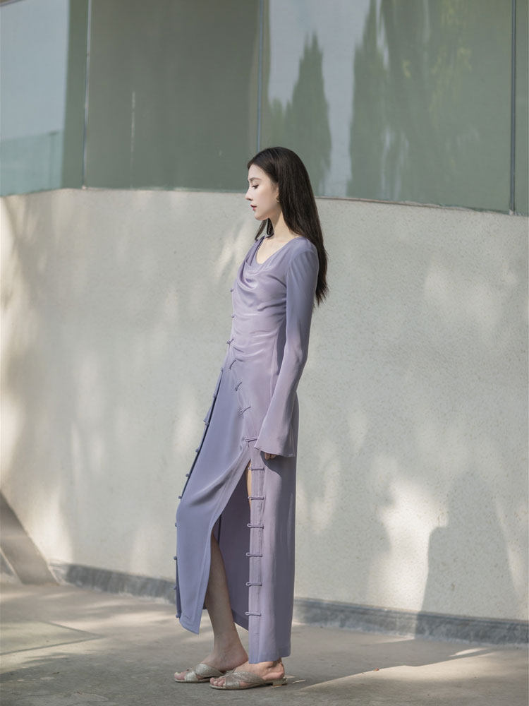 2025 EARLY SPRING NEW WOMENS NEW CHINESE STYLE LIGHT NATIONAL STYLE BUCKLE CHEONGSAM LONG-SLEEVED PURPLE FAKE TWO-PIECE DRESS WAIST CINCHING