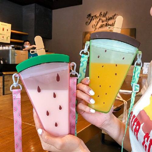 极速320ml Plasticm Water Bottles 4 Colors Cute Watermelon Ic