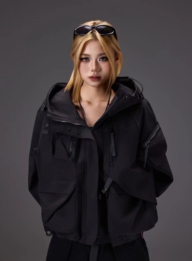 拓谷2025秋季新款户外连帽冲锋衣女情侣款休闲上衣外套工装Q52012