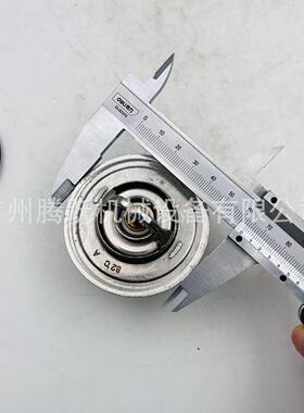 挖掘机装载机钩机配件PC200-7 6D102节温器 6735-61-6471