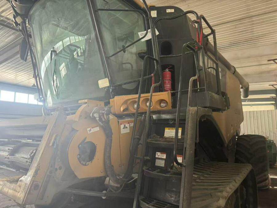 4月29日昌吉克拉斯牌履带式收割机一台网络拍卖公告