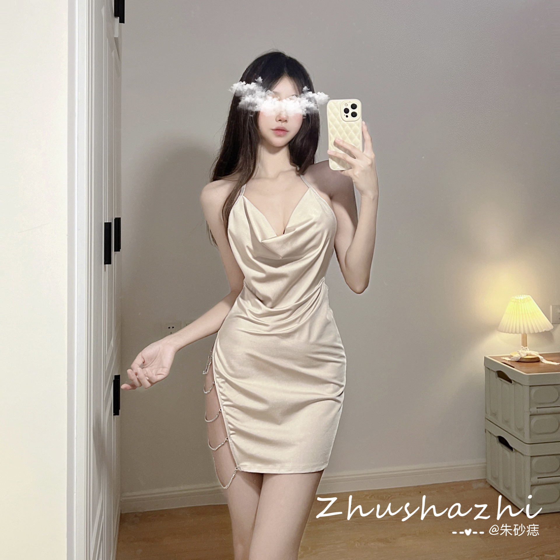 性感纯欲侧开链条显瘦睡裙