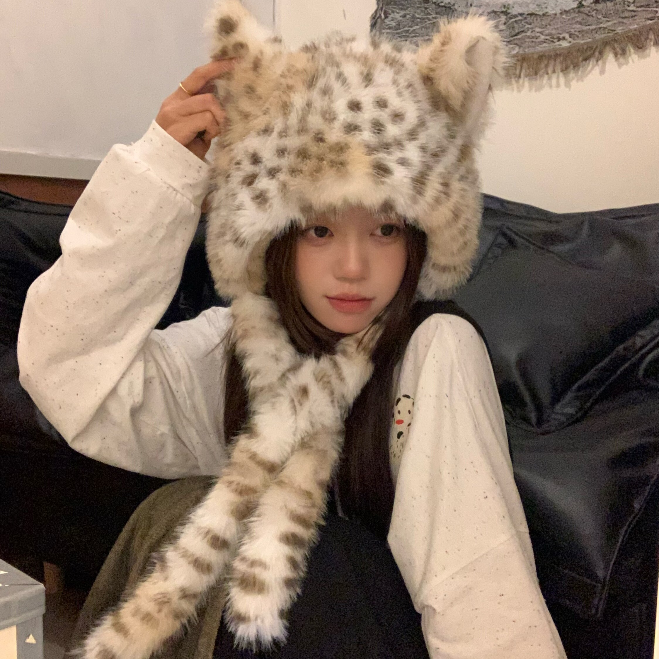 GN原创高级小雪豹“帽包双用”女