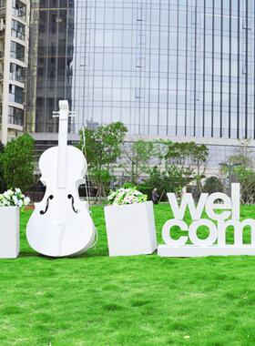 不锈钢大提琴钢琴白马拉花车雕塑售楼部婚纱摄影音符荷花道具摆件