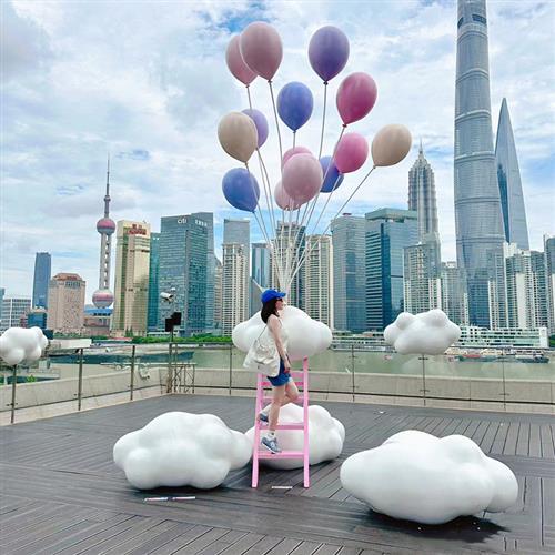户外创意气球云朵雕塑玻璃钢商场公园景区造景网红打卡装饰大摆件