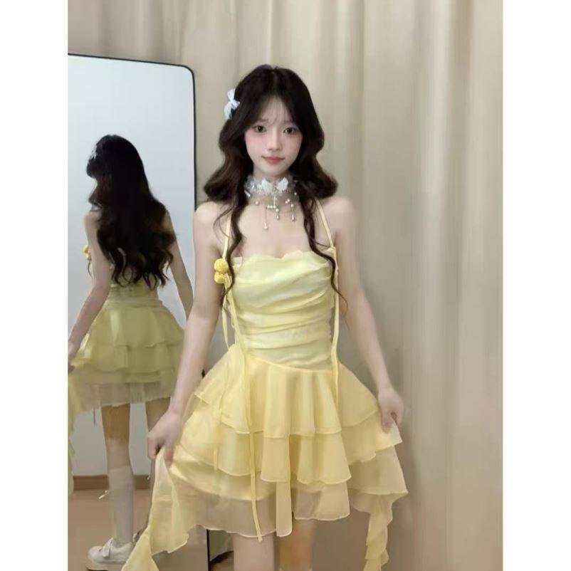 黄色超仙不规则吊带连衣裙夏季少女感约会初恋收腰蓬蓬公主蛋糕裙