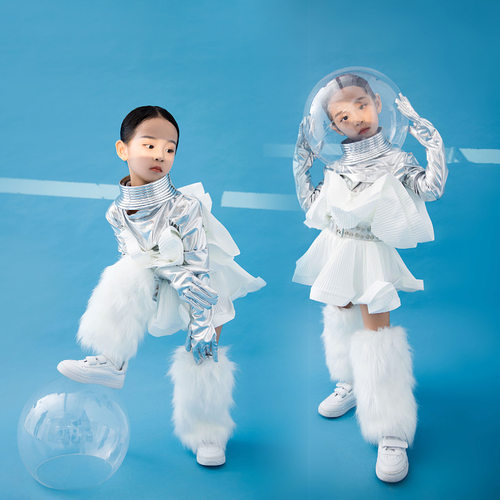 儿童太空服元宇宙车模潮服男女童未来科技设计感T台秀演出服摄影