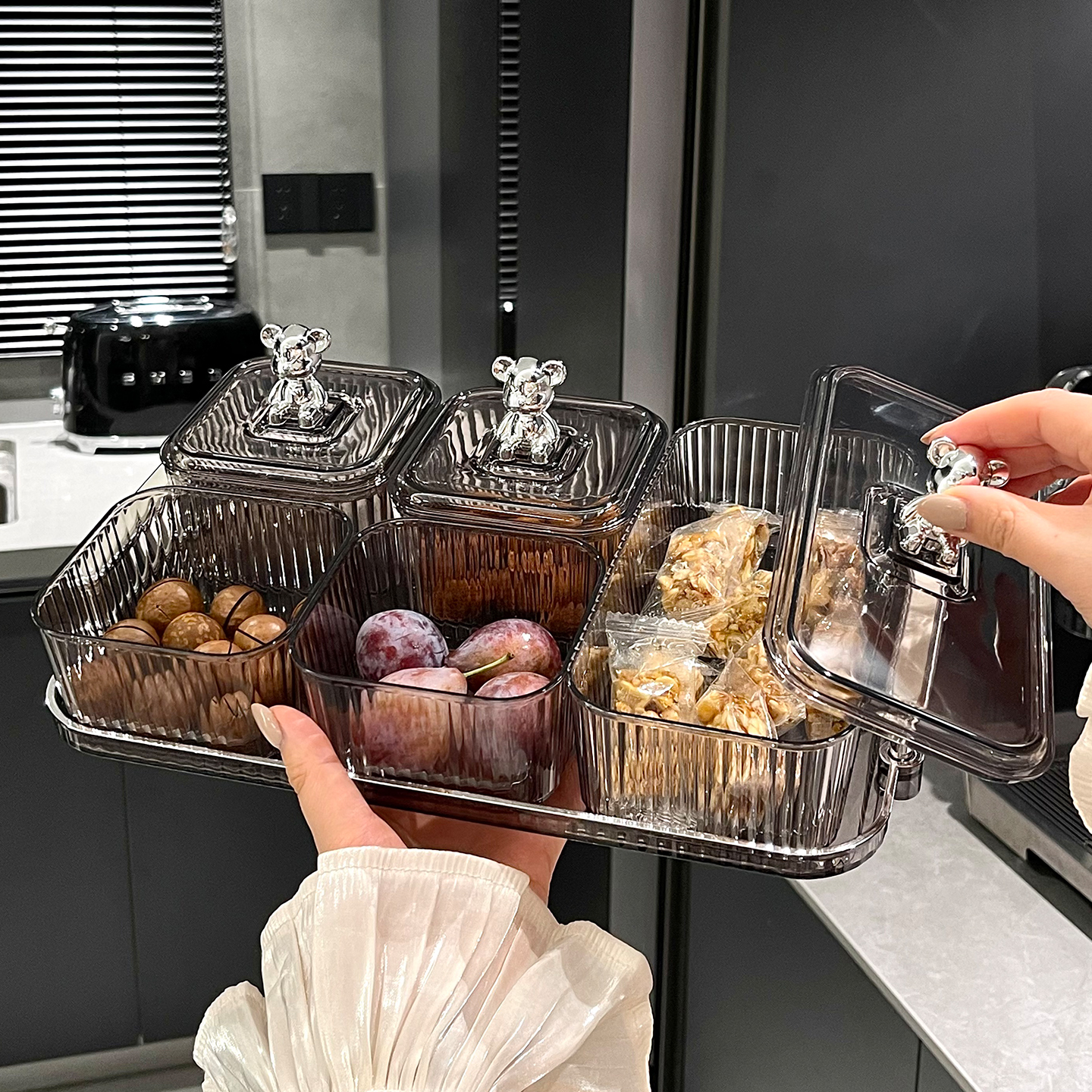 创意分格盘小吃盘子家用客厅高颜值果盘水果盘创意零食糖果分格盒