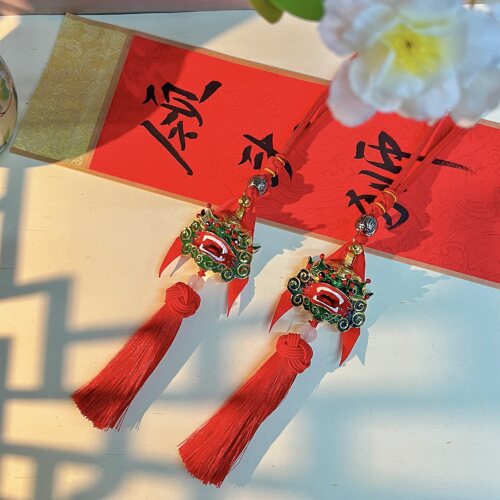 汕尾海陆丰港狮麒麟虎狮中国结挂件车载挂件车内装饰