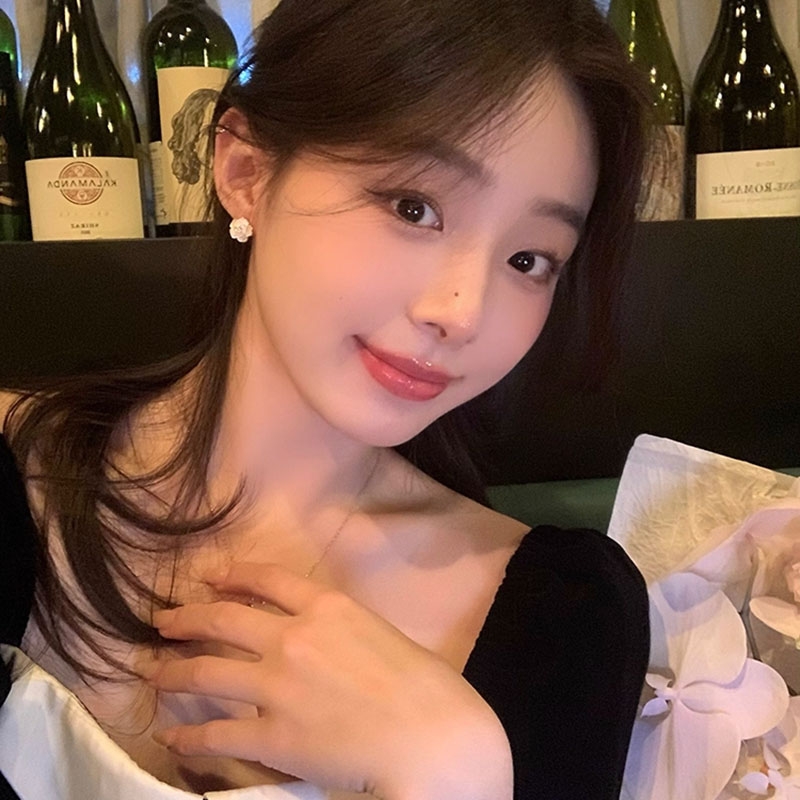 清新花朵甜型耳环2025新款甜美花朵多巴胺耳钉爆款网红耳坠耳饰女