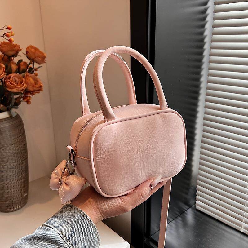 爱玛女仕纯色百搭潮流个性日常通勤小包简约女包单肩包斜挎包手提