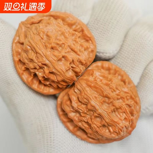 文玩核桃闷尖白狮子头手把件天然野生麻核桃男随身粗筋原色老核桃