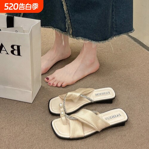 小众高级感凉拖鞋女夏季外穿2026新款平底法式水钻套趾百搭一字拖