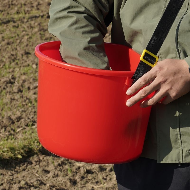 人工肩背便携式撒肥神器背式摘果摘菜种子饲料施肥肥料塑料桶加厚