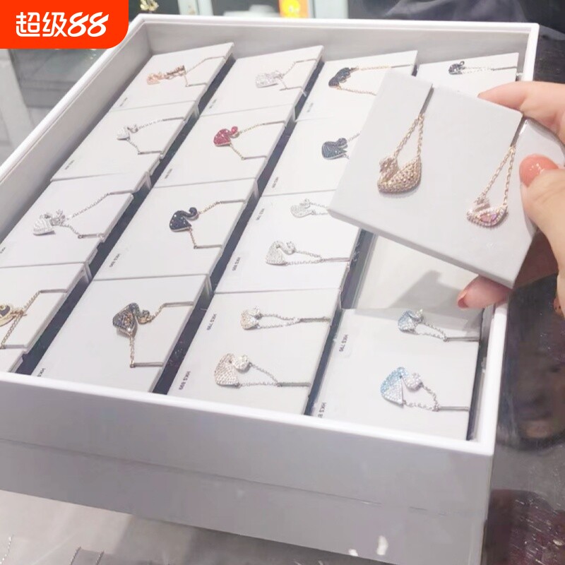 世家黑天鹅水晶渐变锁骨项链礼物图片