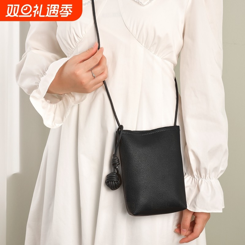 2025新款手机包女斜挎迷你小包包装手机皮袋竖挂脖便携手腕零钱包