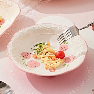 高颜值陶瓷饭盘好看 草莓浮雕盘子菜盘家用2025新款 餐具组合碗盘