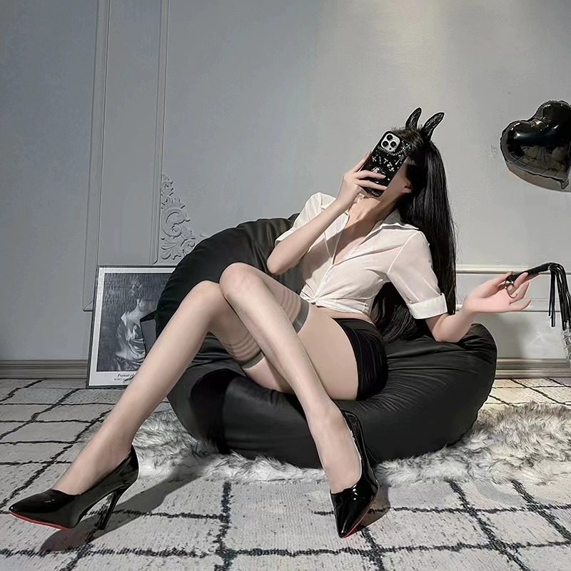 床上高跟鞋御姐性感调情红底尖头