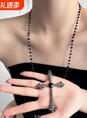哥特风黑色十字架项链女秋冬卫衣毛衣链长款轻奢高级感亚比配饰