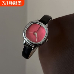 2026法国小众复古方块手表女风简约气质休闲时尚皮带精致石英女表