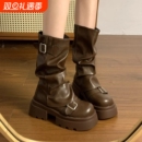 棕色厚底增高马丁靴女2025年新款春秋冬季复古美中筒靴子皮带扣