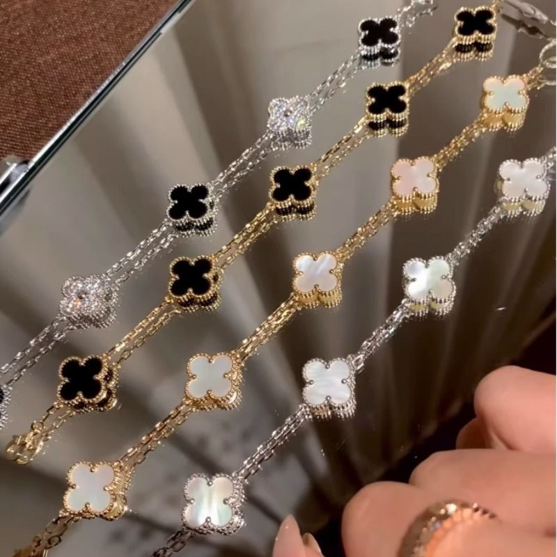 红玉髓镭射四叶草五花手链女18K玫瑰金轻奢叠戴手饰高级感轻奢