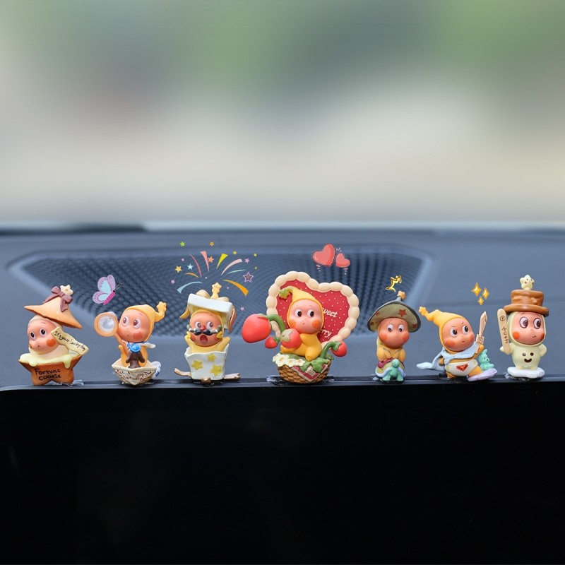 星星人汽车显示屏摆件中控台装饰电脑电视卡通车载内饰可爱公仔