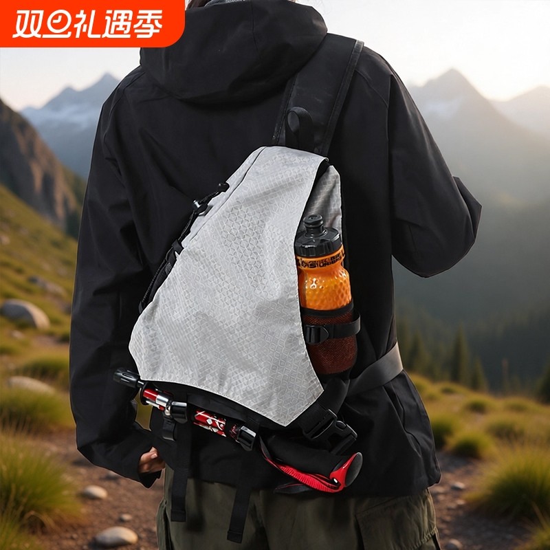 斜挎包户外大容量骑行休闲登山防水背包胸包男士单肩包工装弓箭包
