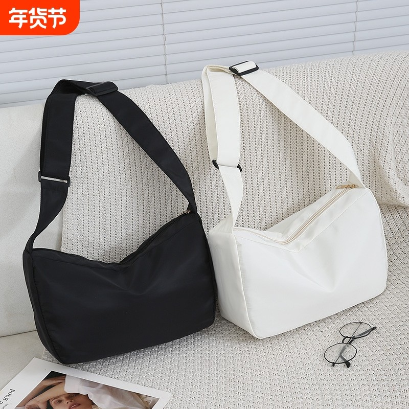 韩版牛津布斜挎包女包时尚单肩女式饺子包大气中年妈妈包休闲百搭,箱包皮具/热销女包/男包,通用款女包,淘宝优惠券,粉丝福利购,淘宝优惠卷