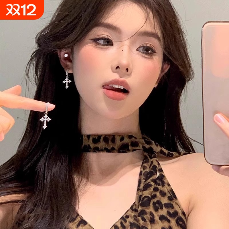 超闪冷淡风十字架耳环女2025新款爆款轻奢高级感设计小众时尚耳饰