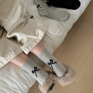 灰色格雷系蝴蝶结袜子女韩系ins潮中筒袜女配勃肯鞋 2025新款 爆款